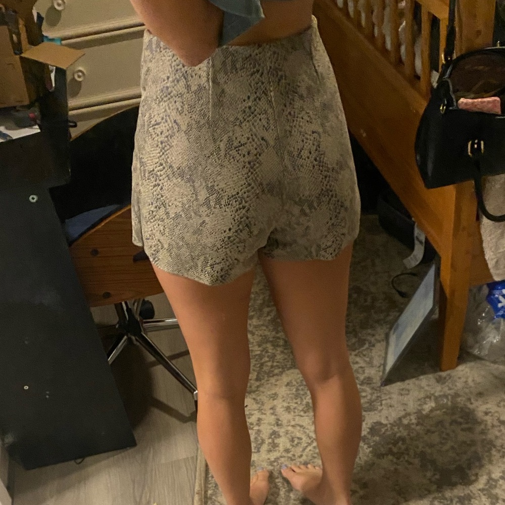 Zara Snakeskin Going Out/Party Skort - Picture 4 of 5